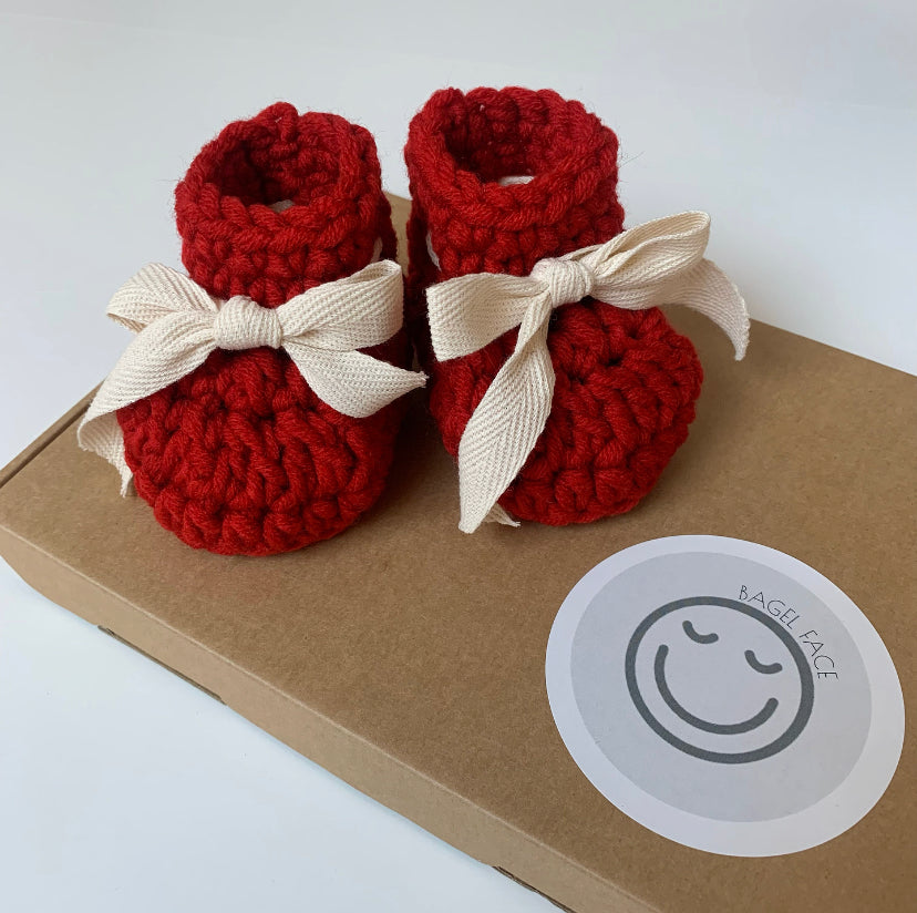 Christmas Lace Baby Booties (Vintage Style)