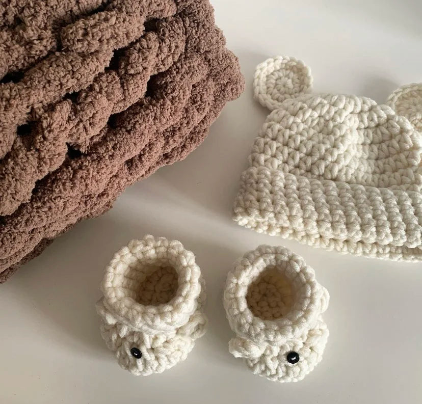 *RTS* Super Chunky Hand-Knitted Baby Blanket (Chocolate)