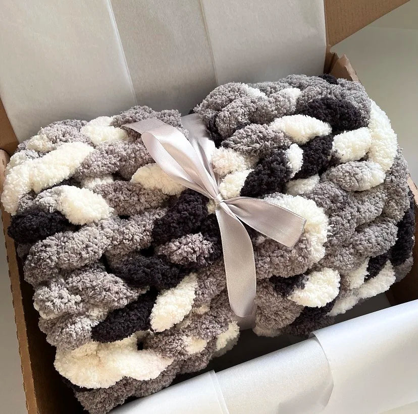 Super Chunky Hand-Knitted Baby Blanket (Liquorice)