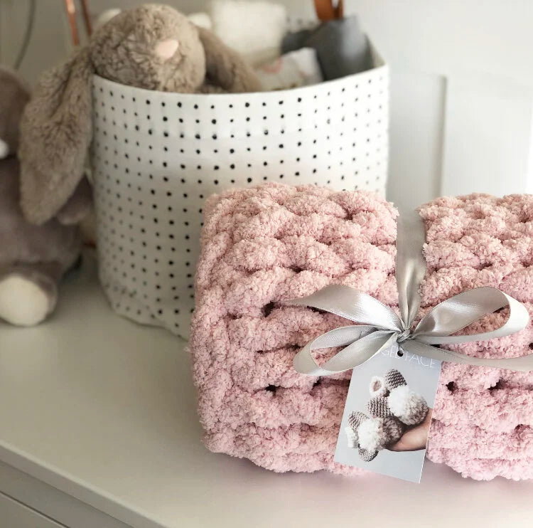 Super Chunky Hand-Knitted Baby Blanket (Marshmallow)