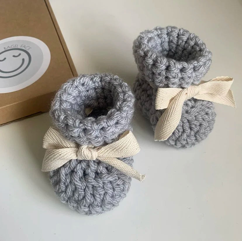 Natural Lace Baby Booties (Silver/Grey)