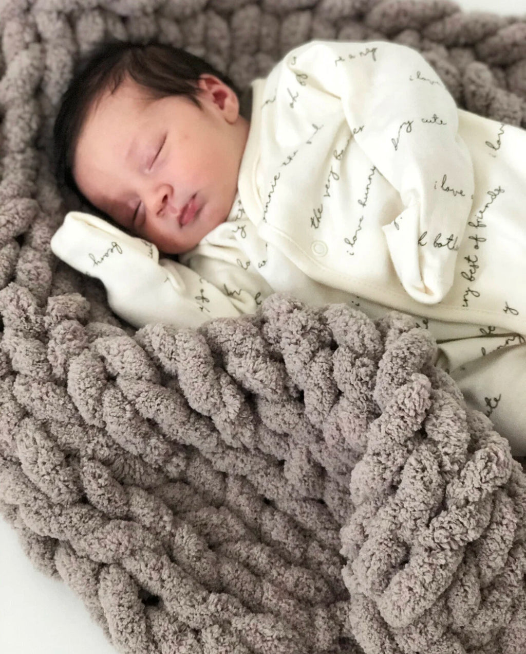 Super Chunky Hand-Knitted Baby Blanket (Fog/Storm/Smoke)
